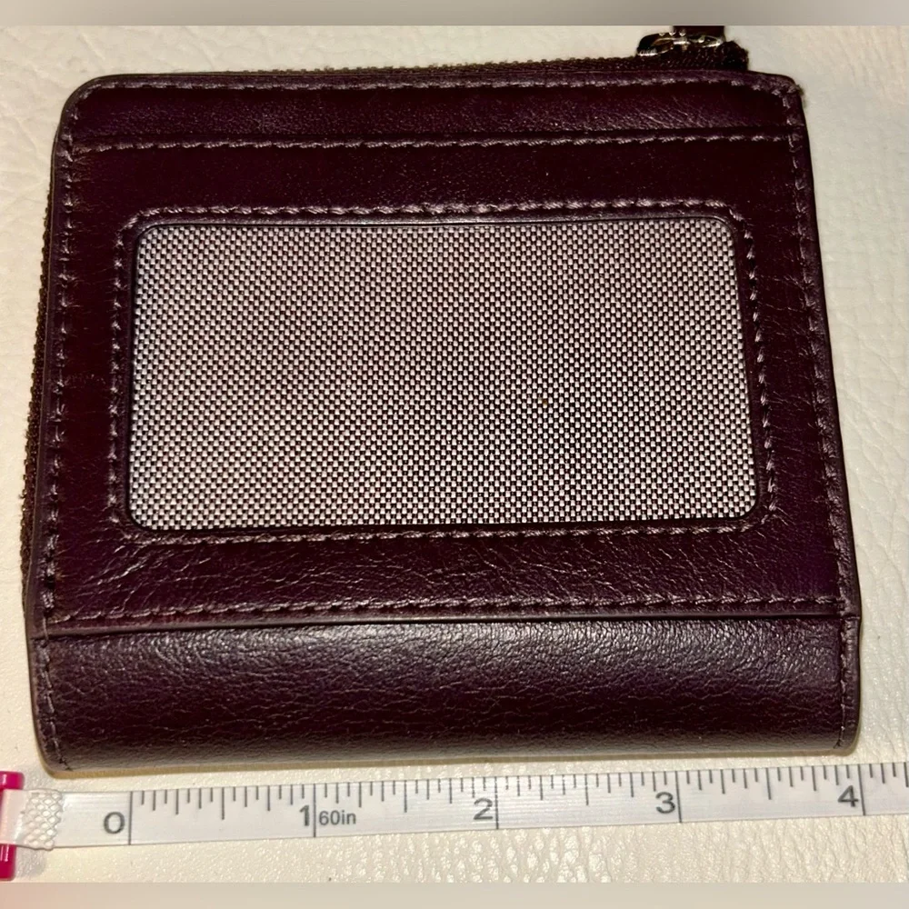 ⭐️COLE HAAN⭐️Brown Leather Accessory with Gold Accent - Picture 7 of 9